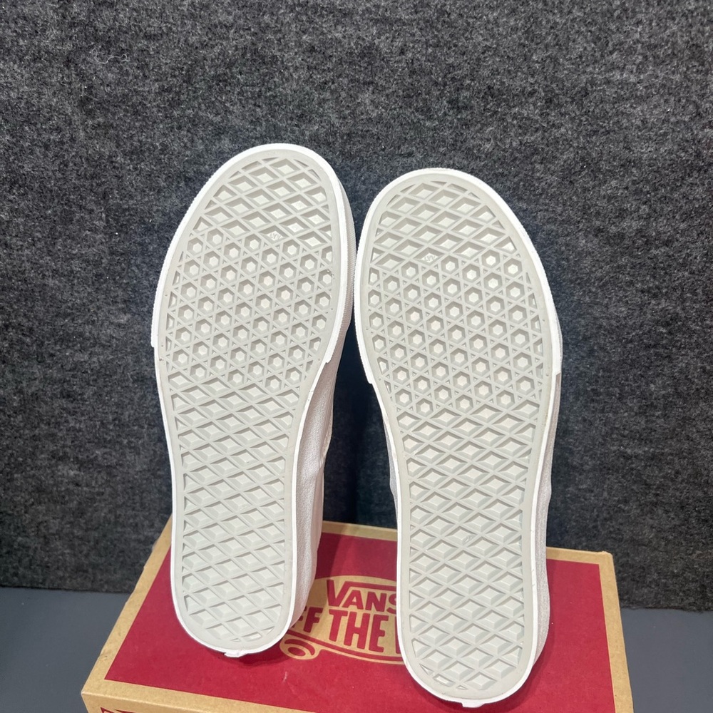 Vans Women's “Black & White Roses” Authentic Shoe Size 6.5 - Picture 12 of 14